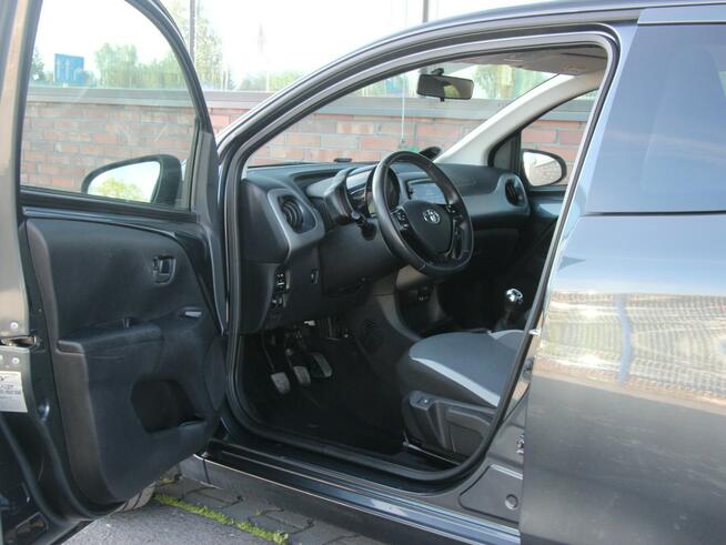 Toyota Aygo Navi*Klimatronik*GrzaneFotele*Kamera*Esp*Led*BT*Alu*Android*GwarVGS