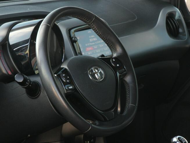 Toyota Aygo Navi*Klimatronik*GrzaneFotele*Kamera*Esp*Led*BT*Alu*Android*GwarVGS