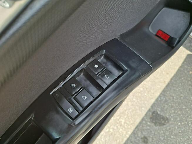 Opel Meriva Klimatronic 2-stref, Podgrz. fotele + kierownica, Nawigacja, Hak, PDC