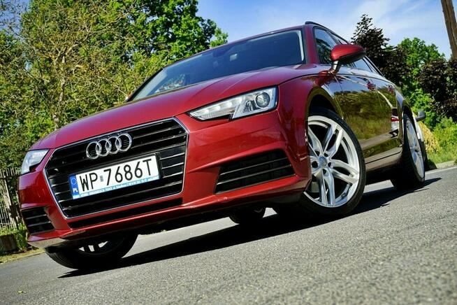 Audi A4 2,0TDI NAVI, alu R19, serwis, 100%