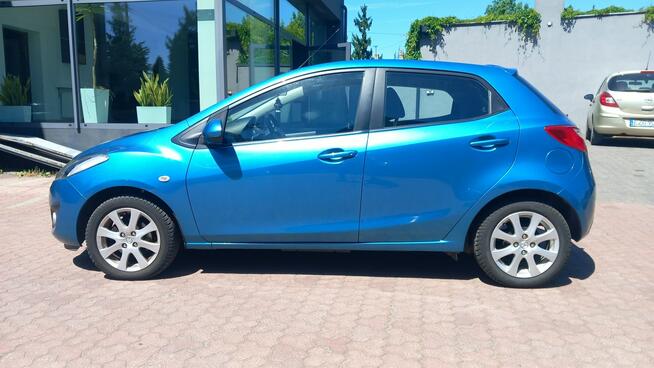 Mazda 2 1.4 75 kM, bogata wersja, pełen serwis