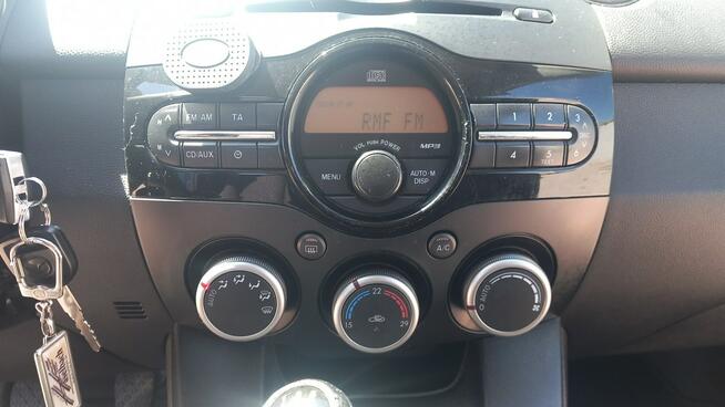 Mazda 2 1.4 75 kM, bogata wersja, pełen serwis