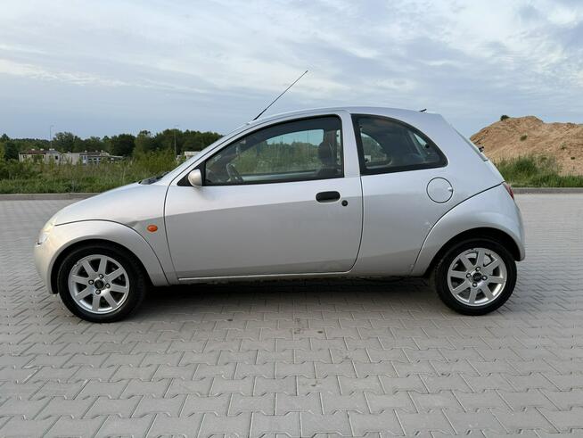 Ford KA 2001 1.3 benzyna 60km długie opłaty wielosezonowe opony