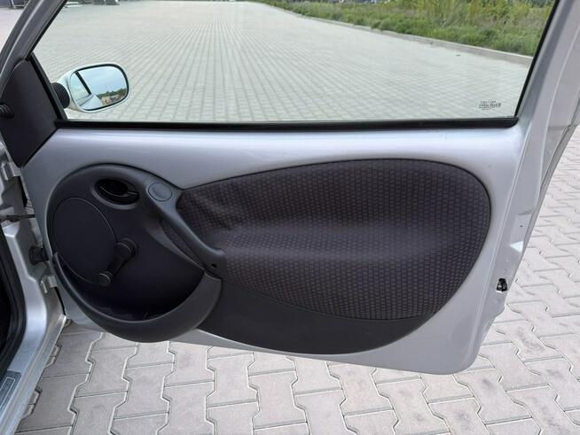 Ford KA 2001 1.3 benzyna 60km długie opłaty wielosezonowe opony
