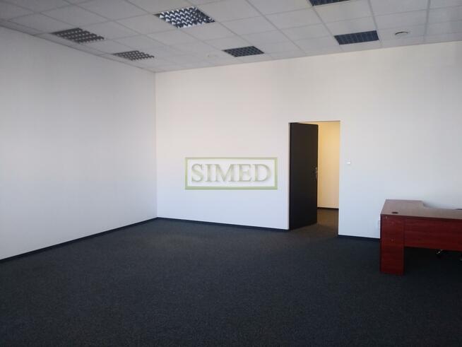 Pofabryczny klimat, recepcja, parking , dostęp24h