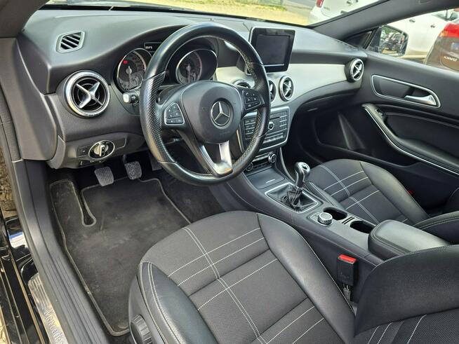 Mercedes CLA 180 177tys km.Piękny CLA,kamera,czarny sufit,pięknie utrzymany!