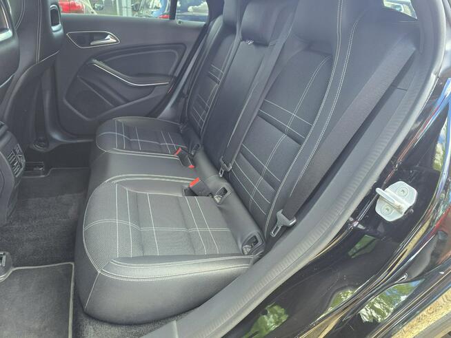 Mercedes CLA 180 177tys km.Piękny CLA,kamera,czarny sufit,pięknie utrzymany!