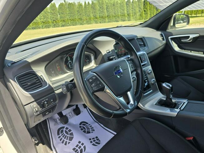 Volvo V60 2,0hdi Navi.Serwis.Xenony.Ledy.Biała Perła,Tempomat.OKAZJA