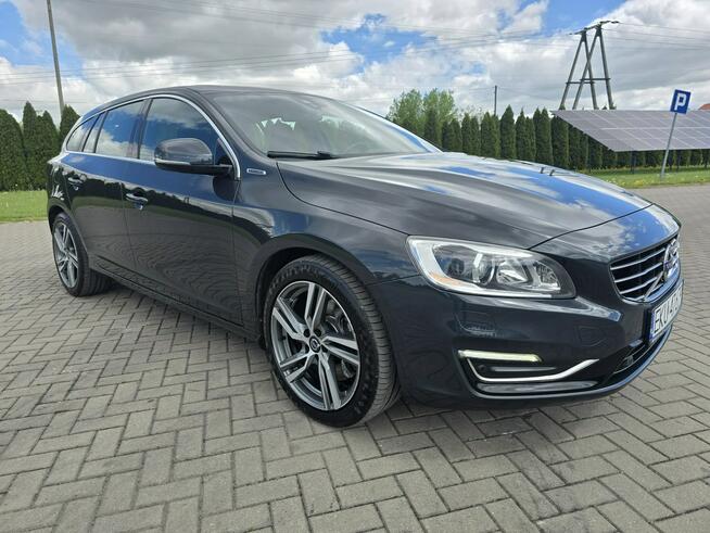 Volvo V60 2.4d5+Hybryda AWD.Plug-IN.Automat.AWD.Navi.Podg.Fotele.Bi-Xenon