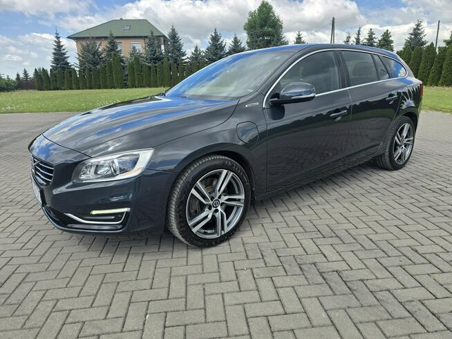 Volvo V60 2.4d5+Hybryda AWD.Plug-IN.Automat.AWD.Navi.Podg.Fotele.Bi-Xenon