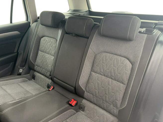Volkswagen Passat 1.5 TSI EVO Business DSG Kombi