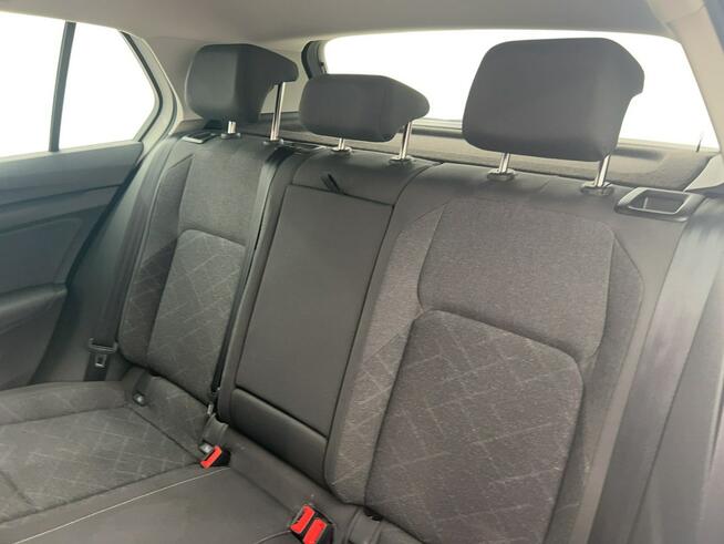 Volkswagen Golf VIII 1.0 eTSI Life DSG Hatchback