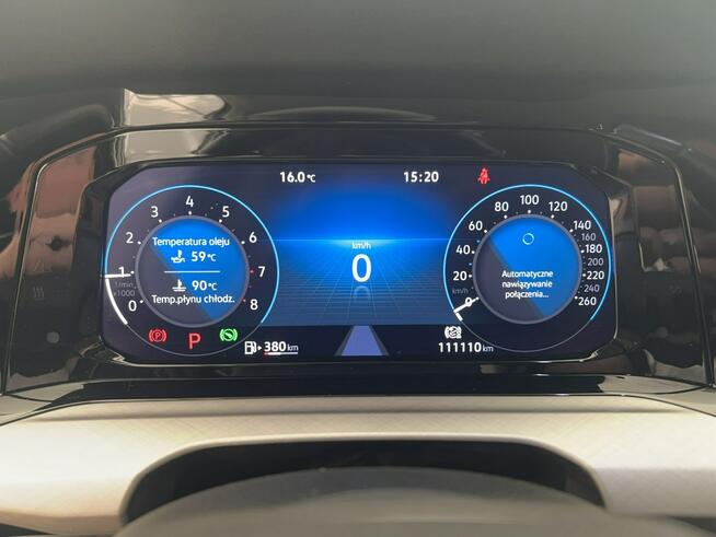 Volkswagen Golf VIII 1.0 eTSI Life DSG Hatchback