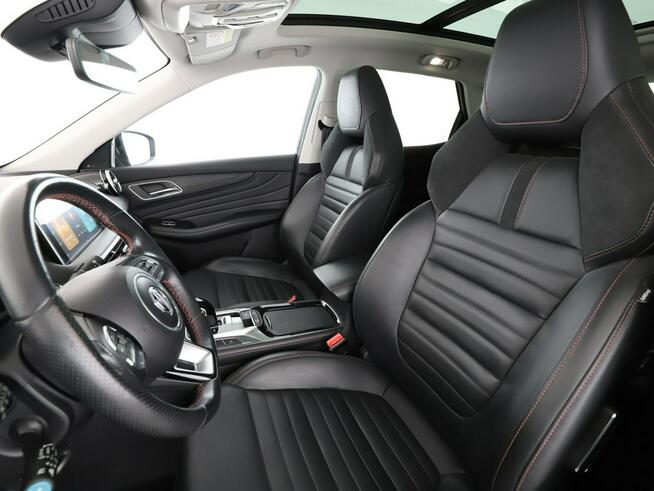 MG HS Luxury automat skóra panorama navi ACC grzane fotele LED kamera360