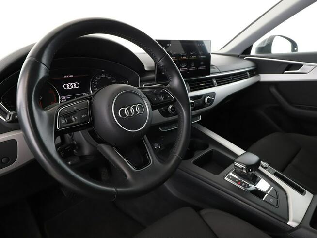 Audi A4 S-Tronic Matrix-LED navi grzane fotele asystenci czujniki parkowania