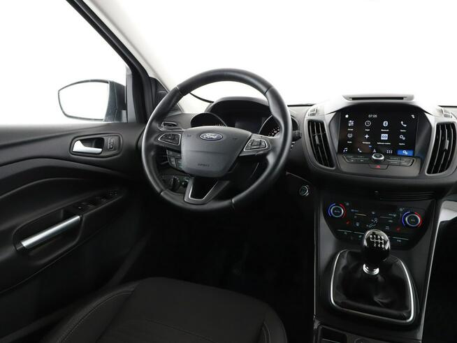 Ford Kuga półskóra klima auto navi grzane fotele kamera i czujniki parkowania