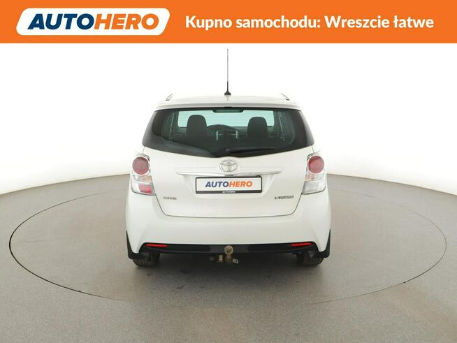 Toyota Verso automat panorama grzane fotele navi kamera tempomat