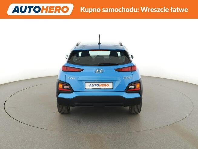 Hyundai Kona klimatyzacja LED kamera i czujniki parkowania grzane fotele i kierown