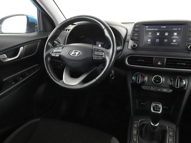 Hyundai Kona klimatyzacja LED kamera i czujniki parkowania grzane fotele i kierown