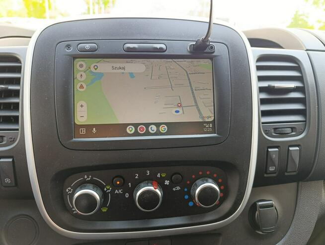 Renault Trafic 9osób fv23 automat