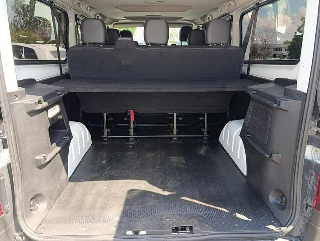 Renault Trafic 9osób fv23 automat