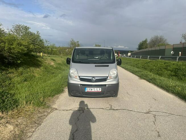 Opel vivaro long