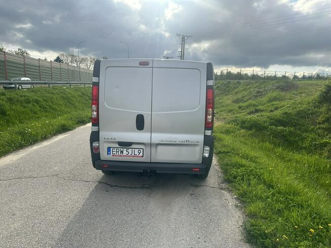 Opel vivaro long