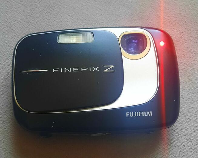 Sprzedam - Aparat FUJIFILM FinePix Z35