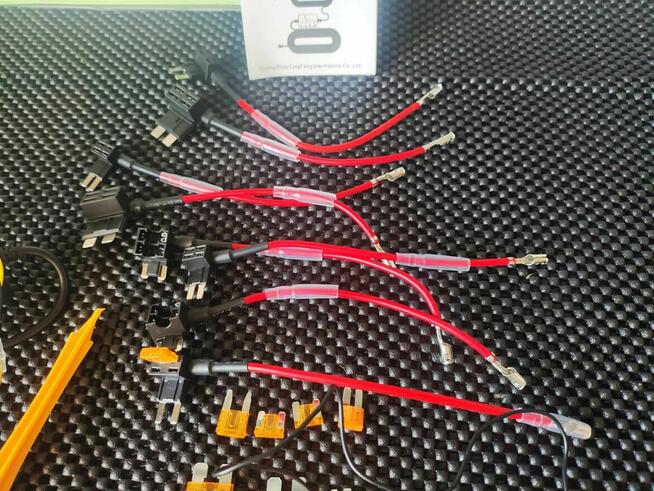 Przewody kable do kamery samochodowej instalacji elektryczne