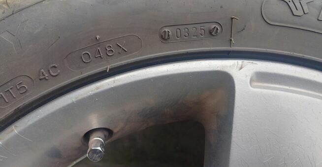 4 Alufelgi 17 5x108 razem z oponami 235/45