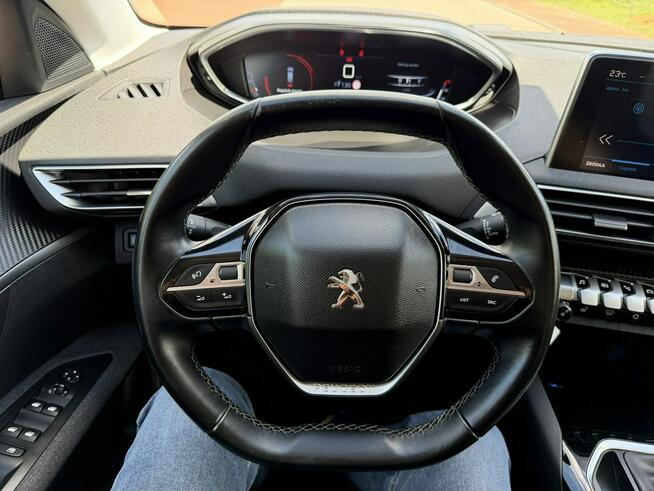 Peugeot 5008 Active 7-osobowy Benzyna 130KM Niski przebieg