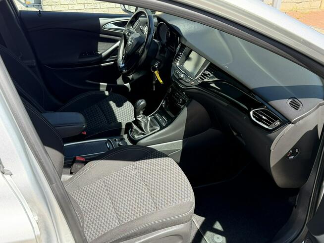 Opel Astra K Dynamic 2017 1.4 Benzyna 150 KM