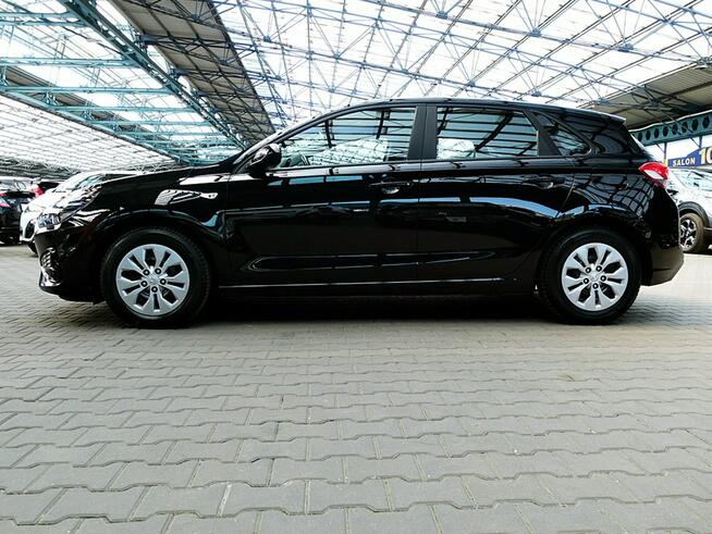 Hyundai i30 1,5 16V Led+Tempomat GWARANCJA 1WŁ Kraj Bezwypadkowy Serwisowany F23%
