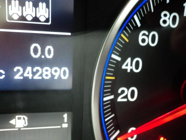 sprzedam HONDE CR-V z 2012r 2.0 B 150 KM 4x4 koła