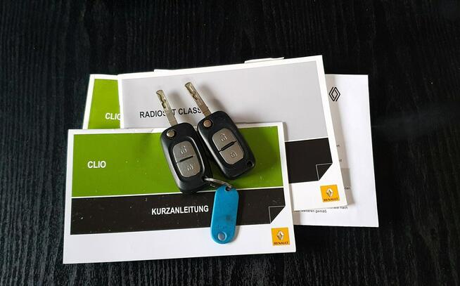 Renault Clio Niski przebieg/Serwis w ASO/Bardzo zadbany/Klimatyzacja sprawna