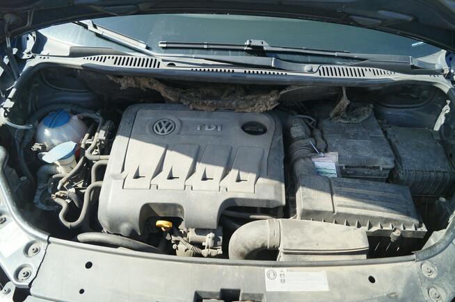 Volkswagen Touran 1,6 DIESEL 105 KM NOWY ROZRZĄD HAK 5 LAT JEDEN WŁAŚCICIEL !!!