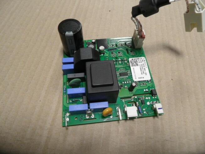 inwerter lodowki beko BCNA275E3S 5545613401