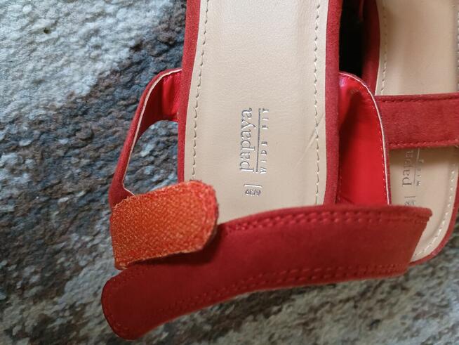 Buty letnie c.pomarańczowe rozm.39 -40 zł