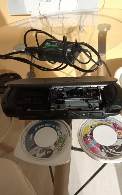 Sprzedam Konsole PSP-E104 Pro Sony Uszkodzona Okazja Polecam