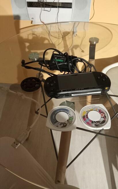 Sprzedam Konsole PSP-E104 Pro Sony Uszkodzona Okazja Polecam