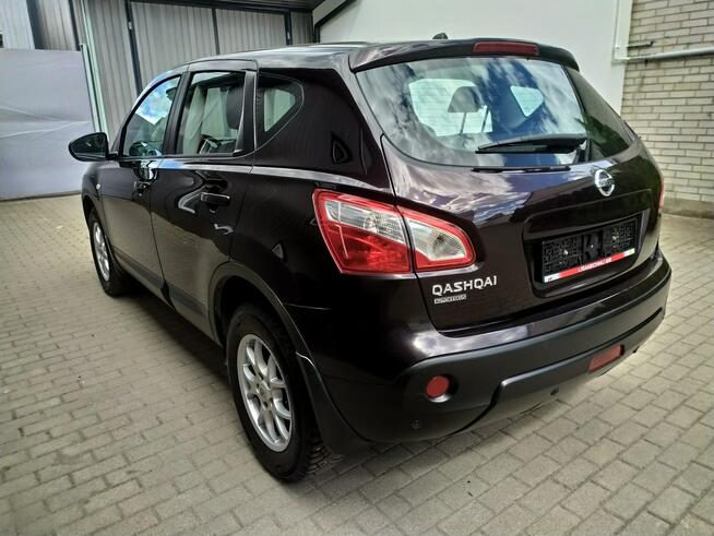 Nissan Qashqai 1.6 Benzyna PDC Klimatronic Grzane Fotele Zarejestrowany