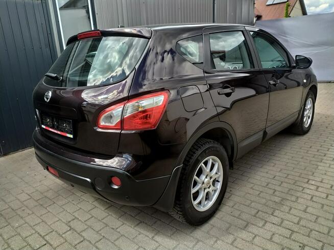 Nissan Qashqai 1.6 Benzyna PDC Klimatronic Grzane Fotele Zarejestrowany