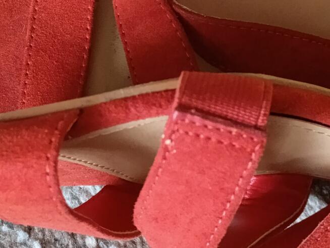 Buty letnie c.pomarańczowe rozm.39 -40 zł