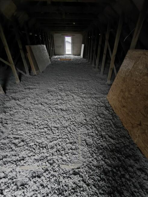 Ocieplenia celulozą stropów dachów, nadmuch wełny skalnej