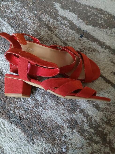 Buty letnie c.pomarańczowe rozm.39 -40 zł