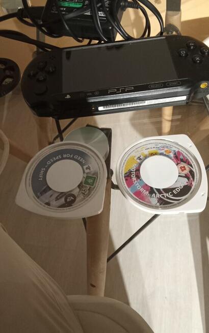 Sprzedam Konsole PSP-E104 Pro Sony Uszkodzona Okazja Polecam