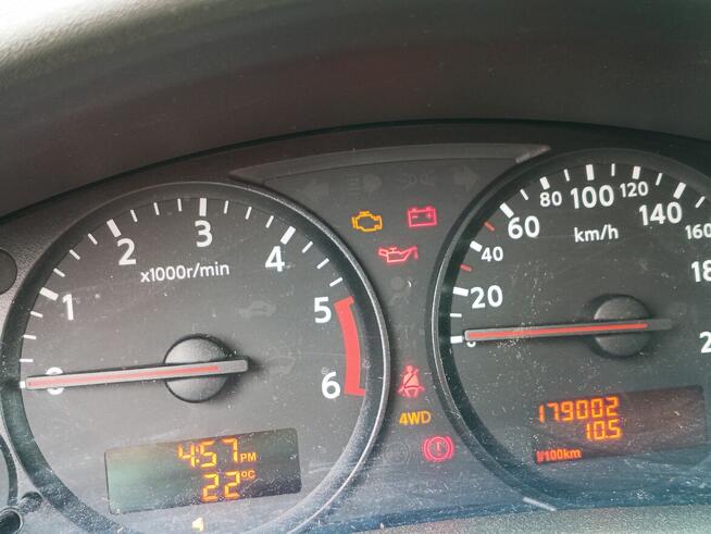 sprzedam NISSAN