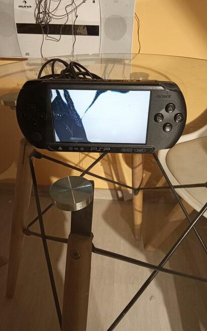 Sprzedam Konsole PSP-E104 Pro Sony Uszkodzona Okazja Polecam