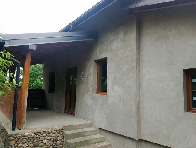 SPRZEDAM PIĘKNY DOM Z DZIAŁKĄ 1700M2