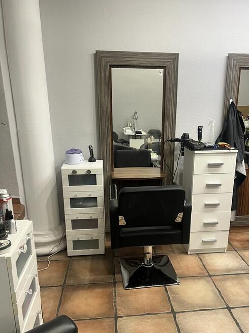 Stanowisko dla Barbera , Fryzjerki, Manicurzystki, Tatuatora